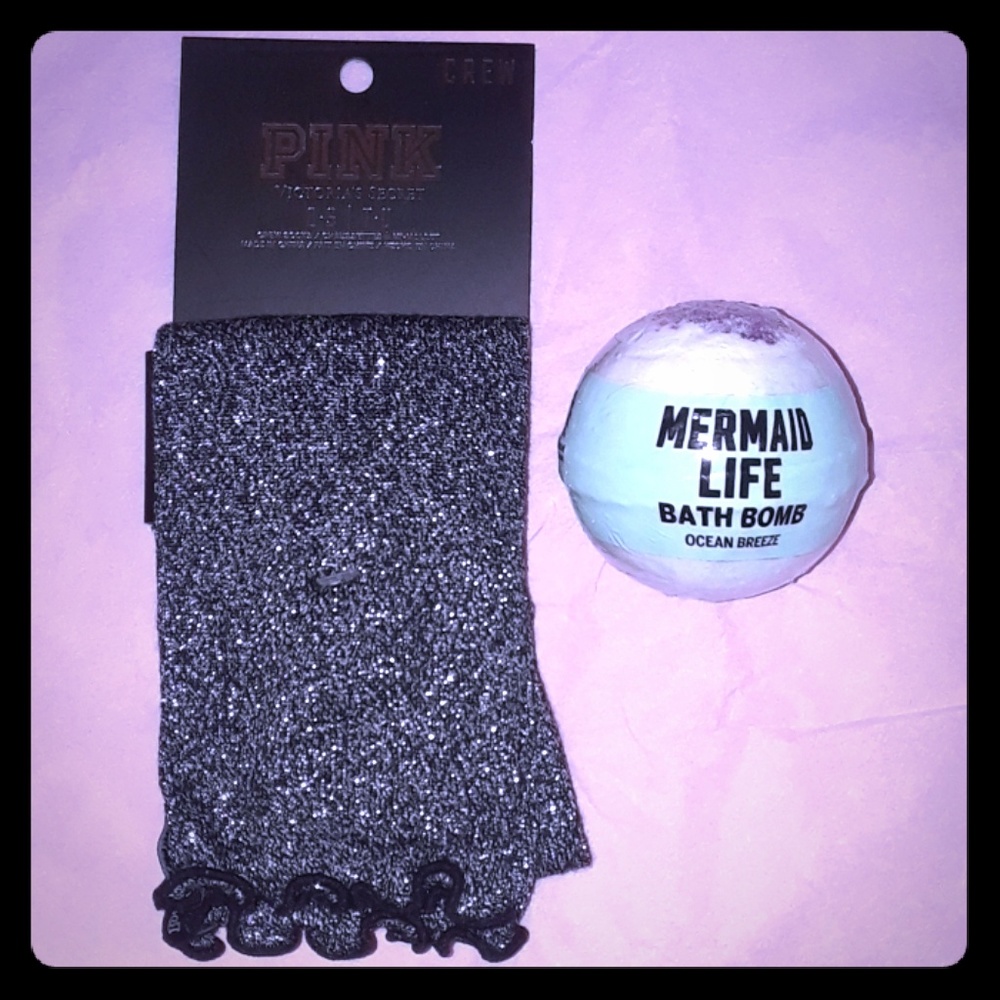 🆕️VS💙bath bomb sock bundle🎁